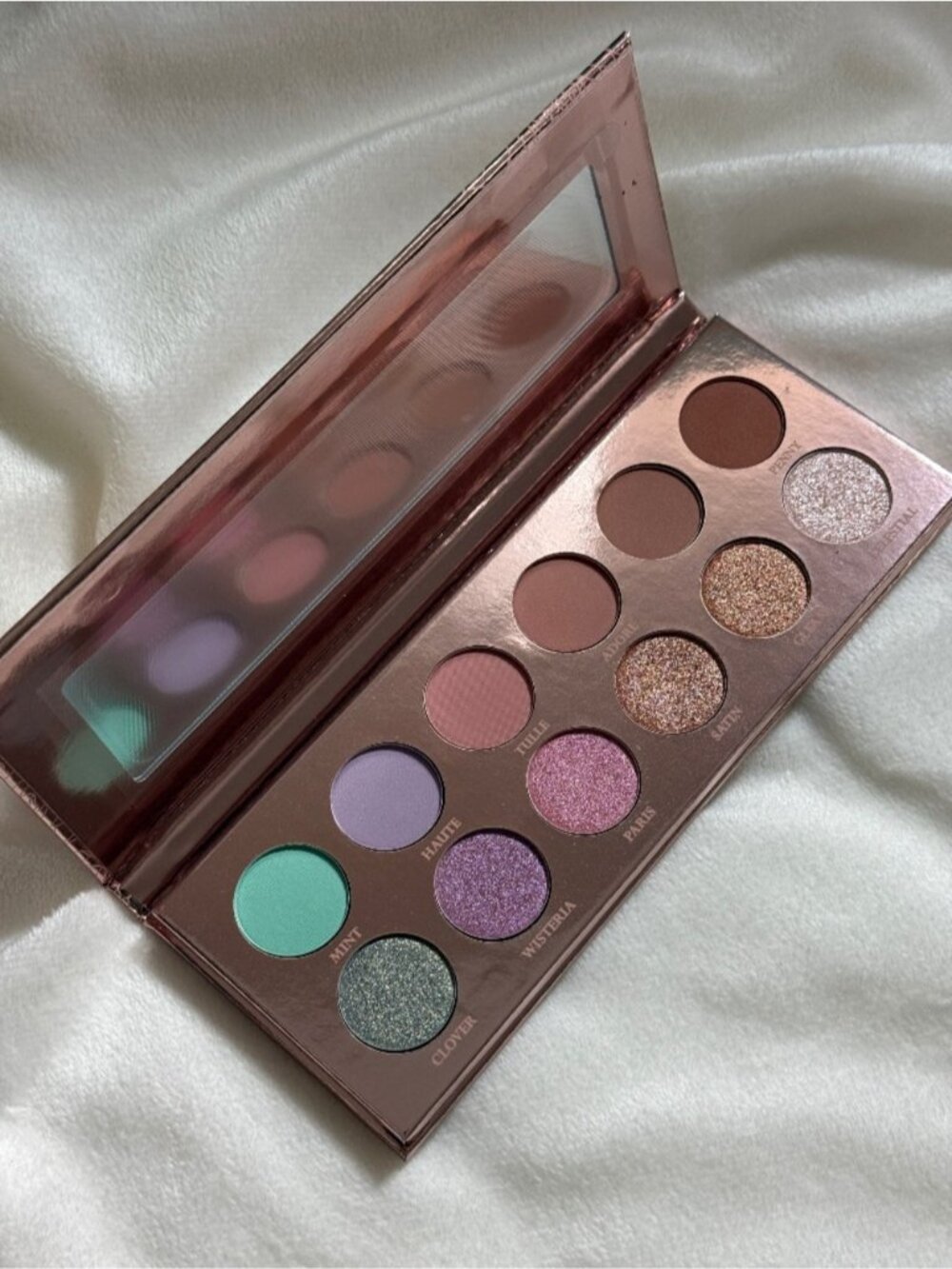 Girlactik The Essential Eyeshadow Palette Volume 2